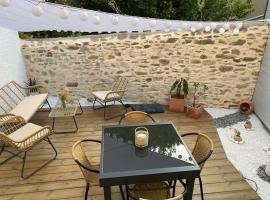 Chaleureux appartement terrasse, poceni hotel v mestu Savenay