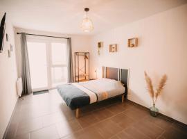 Franc-Bisontin - Unique ! 4 logements disponibles, hotel in Besançon