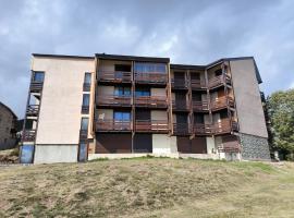 Duplex - Vue imprenable - Rénovation 2024, hotel v destinaci Les Angles