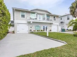 Capri Charm Remodeled Oasis w/ Heated Pool-Kayaks