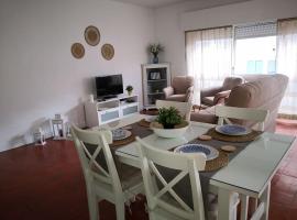 Beach and Surf Lovers, Hotel in Costa da Caparica