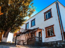 Oazis, hotel in Noratus