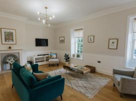 SWALEDALE, OLD SCHOOL ROOMS - Luxury Apartment in Richmond, North Yorkshire、リッチモンドのファミリーホテル