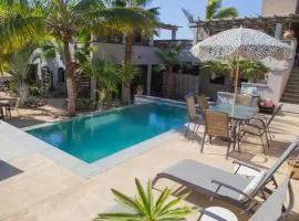 Pure Baja Private Suites-Upscale Property with Infinity Pool and Lush Gardens