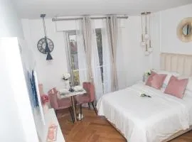 Paris' Premium Romantic Studio