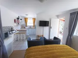 NoulAnouk's Corner - Peaceful Studio