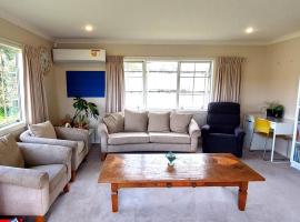 Pinehill Gem 2 Bedroom Unit, hotel barat a Auckland