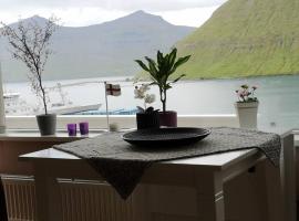 Amazing Sea and Mountain View, apartment in Klaksvík