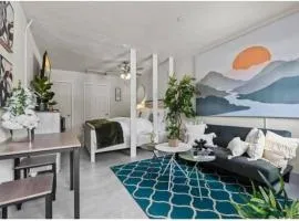 Inviting Oasis - Cozy, Spotless, and Comfortable Room
