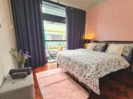 MEEMAW'S House Hostel