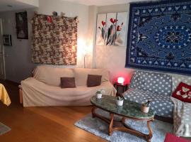 Private Room romantic area, Bed & Breakfast in Sitges