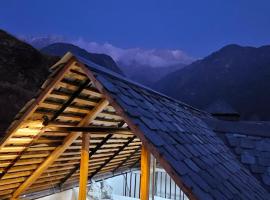 Snow Biscuit Huts, resort em Dharamshala