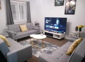 Cosy & Spacious 4 Bedroom House with Free Parking in Birmingham