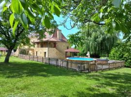 Domaine BENESTER - Gîte La Périgourdine - Meublé 4 étoiles – hotel w mieście Siorac-en-Périgord