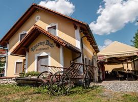 Pension Kamenný Dvůr, hotel cerca de Reserva Natural Nacional Soos, Františkovy Lázně