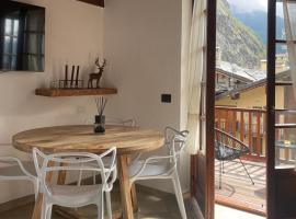 Chalet Mont Blanc de Courmayeur: Courmayeur'da bir dağ evi