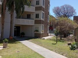 La casa de Emma，哥多華的附設泳池的飯店