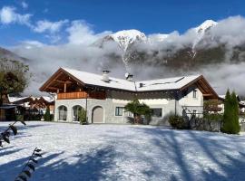 B&B Casa il sasso, hotelli kohteessa Pinzolo