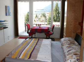 MicroAppartment with bath and cozy balcony, self catering accommodation in Davos