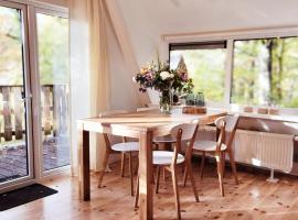 A Wood Lodge - zwembad - relax - natuur, chalet di Durbuy