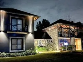Asombrosa casa en exclusivo Country Club de Pilar