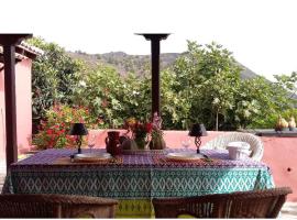 Finca La Calzada, alojamiento en Los Quemados