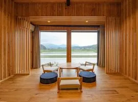 GLOCE宇佐 田宮-田んぼのお城- l 美しい田園と山々を一望 癒しと伝統を体感