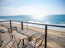 Beachfront, sun, sand & fun - Cozy 1 Bdr Apt, hotel in Tijuana