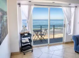 Beachfront, sun, sand & fun - Cozy 1 Bdr Apt