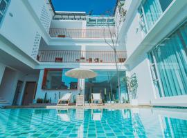 Dali Wooden B&B, hotel in Dali