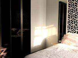 Nay Room, hotel in South Tangerang