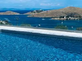 Villa Faros Vourkari Kea with private pool and stunning views