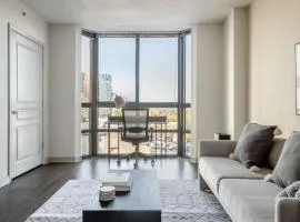 Bethesda 1br w courtyard pool nr restaurants WDC-723