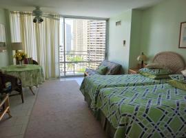 Waikiki Studio at Ilikai Marina - great apartment by the beach - see low end price!, hotel near National Memorial Cemetery of the Pacific, Honolulu