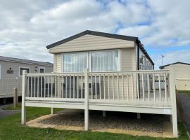 Caravan Hire Thornwick Bay – hotel w mieście Flamborough