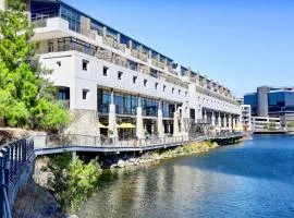 Meerendahl Luxury Apartments at Tyger Lake