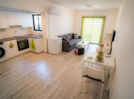 Cozy Apartment In Kapparis, hotel em Paralimni