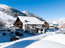 Hotel Falknerei Galina