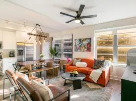 Newly Renovated 4-Bed Condo steps to French Quarter