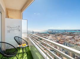 Sky Suites Alicante, hotel a prop de Estació de tren d'Alacant, a Alacant