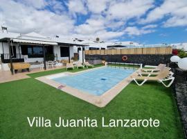 Villa Juanita, Puerto del Carmen, Lanzarote, resort en Tías