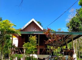 Delima Cottage, Ngurbloat Beach, cabin sa Ngurblut