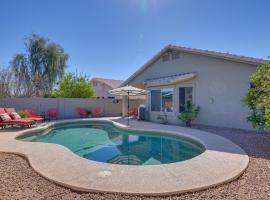Serene Glendale Home with Pool and Golf Course View!, villa in Peoria