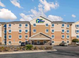 Extended Stay America Select Suites - Jacksonville - North, hotel near Jacksonville Zoo Gardens, Jacksonville