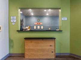 WoodSpring Suites Fayetteville I-49, hotel i Fayetteville