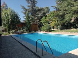 Jardín Las Secuoyas, hotel en Becerril de la Sierra