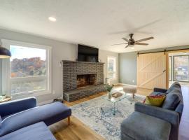 Pet-Friendly Boone Home with Scenic Mountain Views!, Hotel in Boone