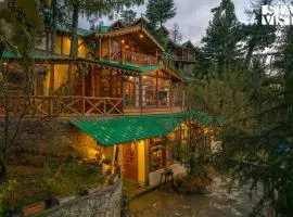 StayVista at Rosemary Cottage 2BR Villa in Manali with Lawn