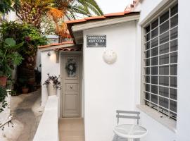 Villa Artemis Cycladic Charmed !, cottage ad Atene