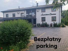 Świerkowe Zacisze hotel, hôtel à Firlej près de : Zamoyski Family Palace